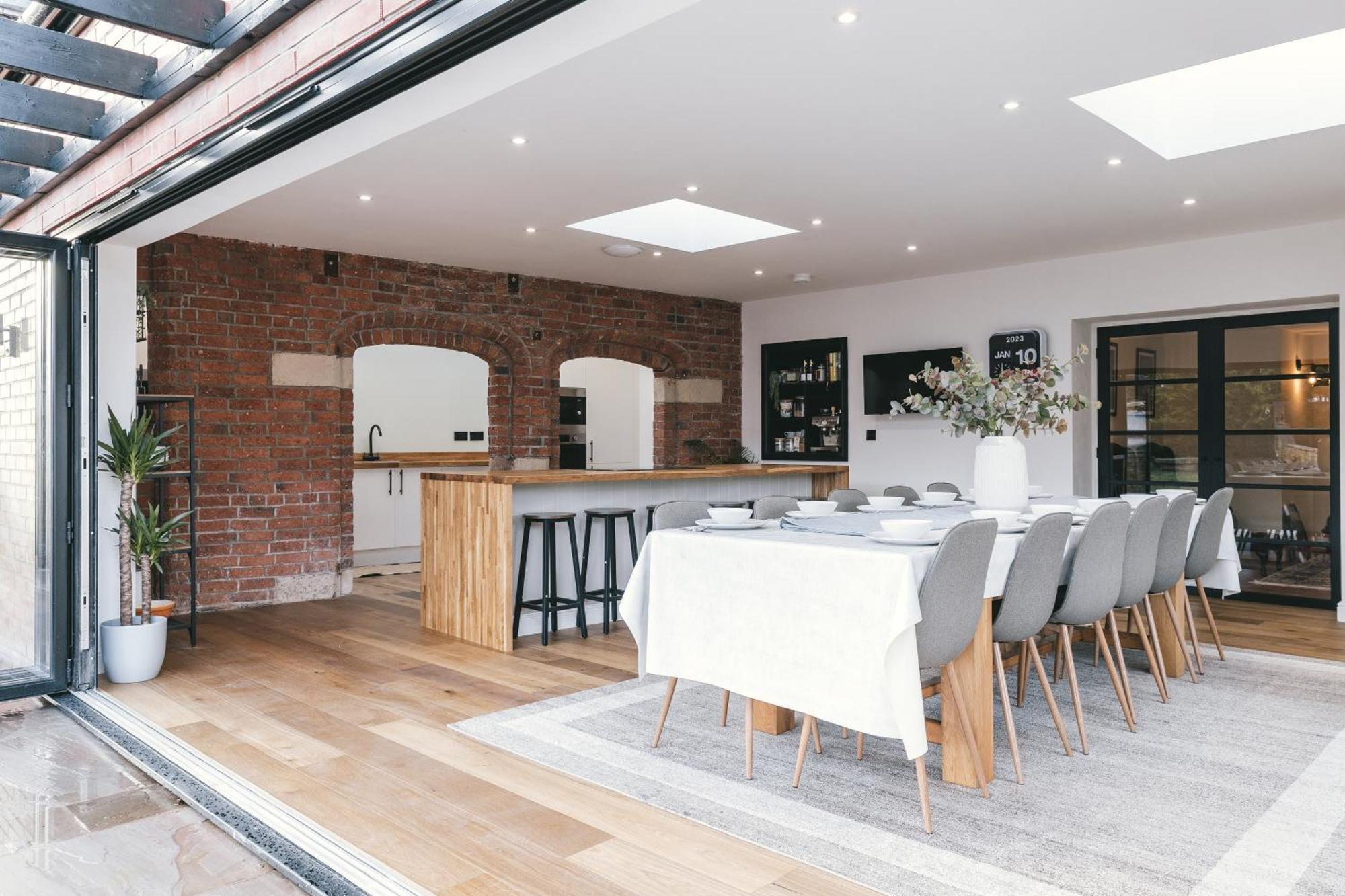 House With A Cinema And Games Room, Sleeps 17 Shrewsbury Extérieur photo