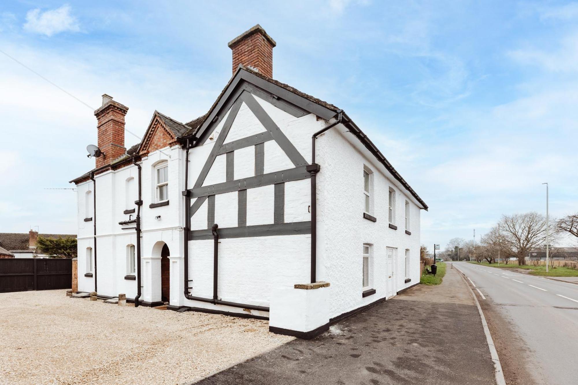 House With A Cinema And Games Room, Sleeps 17 Shrewsbury Extérieur photo