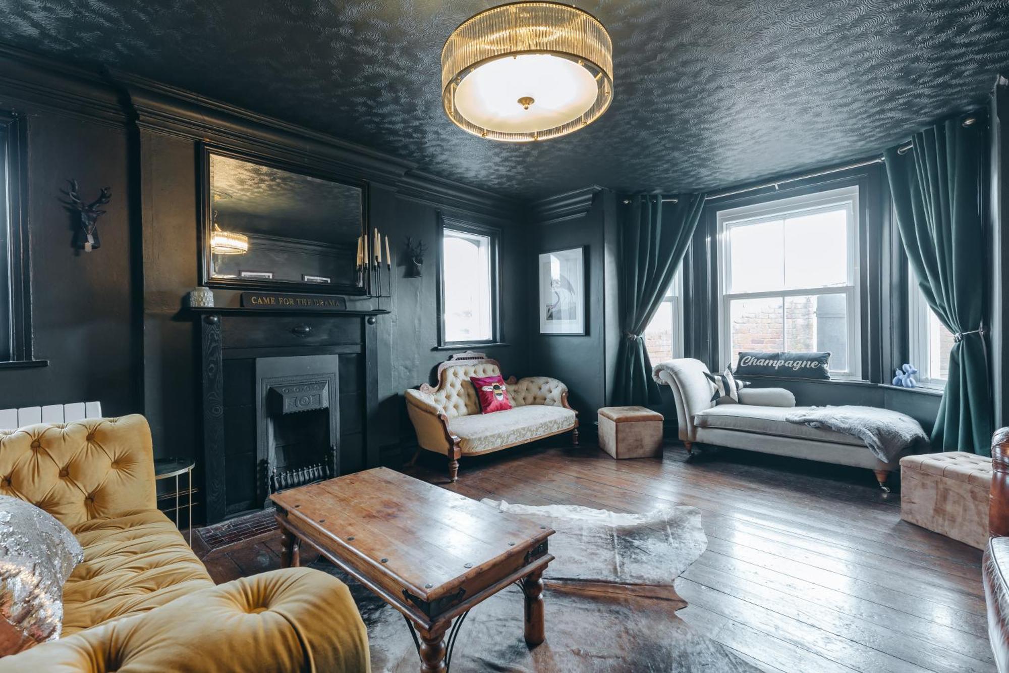 House With A Cinema And Games Room, Sleeps 17 Shrewsbury Extérieur photo